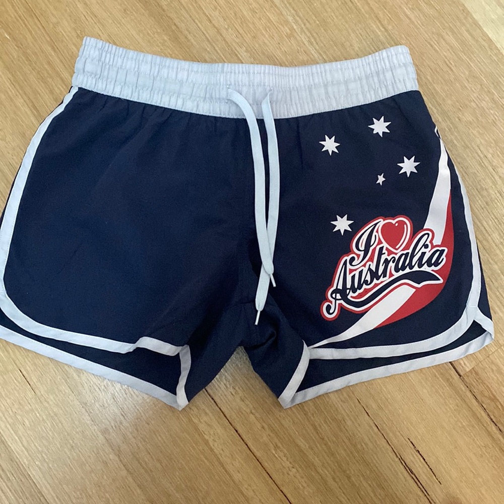 “I love Australia” boardshorts - size Medium - Picture 1 of 6